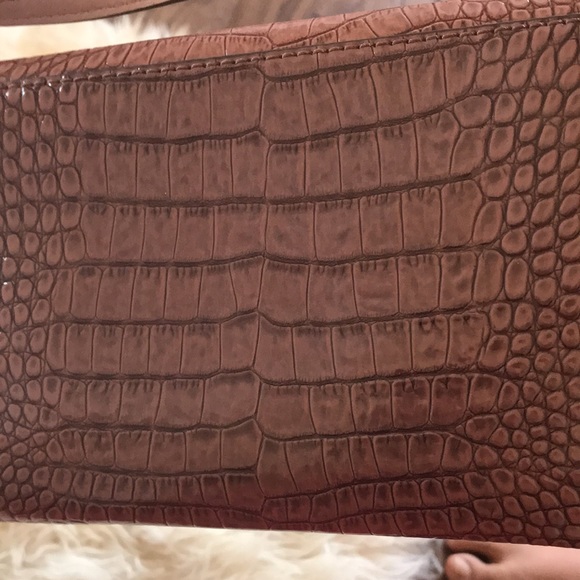 Guess evening bag. - Picture 4 of 6